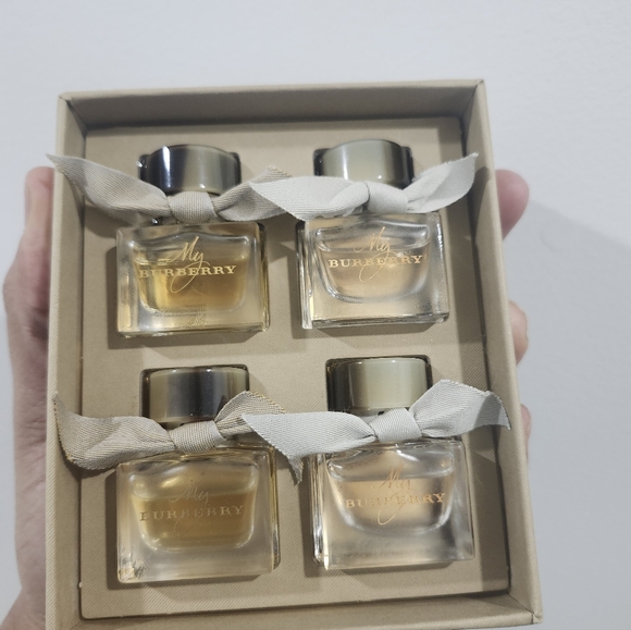 BURBERRY - Picture 7 of 8